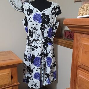 Chic Black and Purple Floral Midi Dress